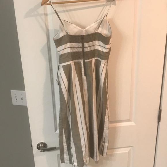 Striped high-low dress with cut out - Picture 4 of 4